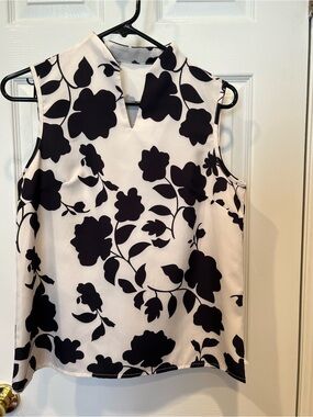 SHEIN Black & White Floral Sleeveless Notch Neck Tank Top